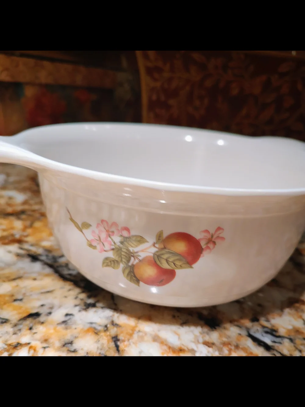 White Ashberry Melamine strainer W Peach Floral Design, vintage.